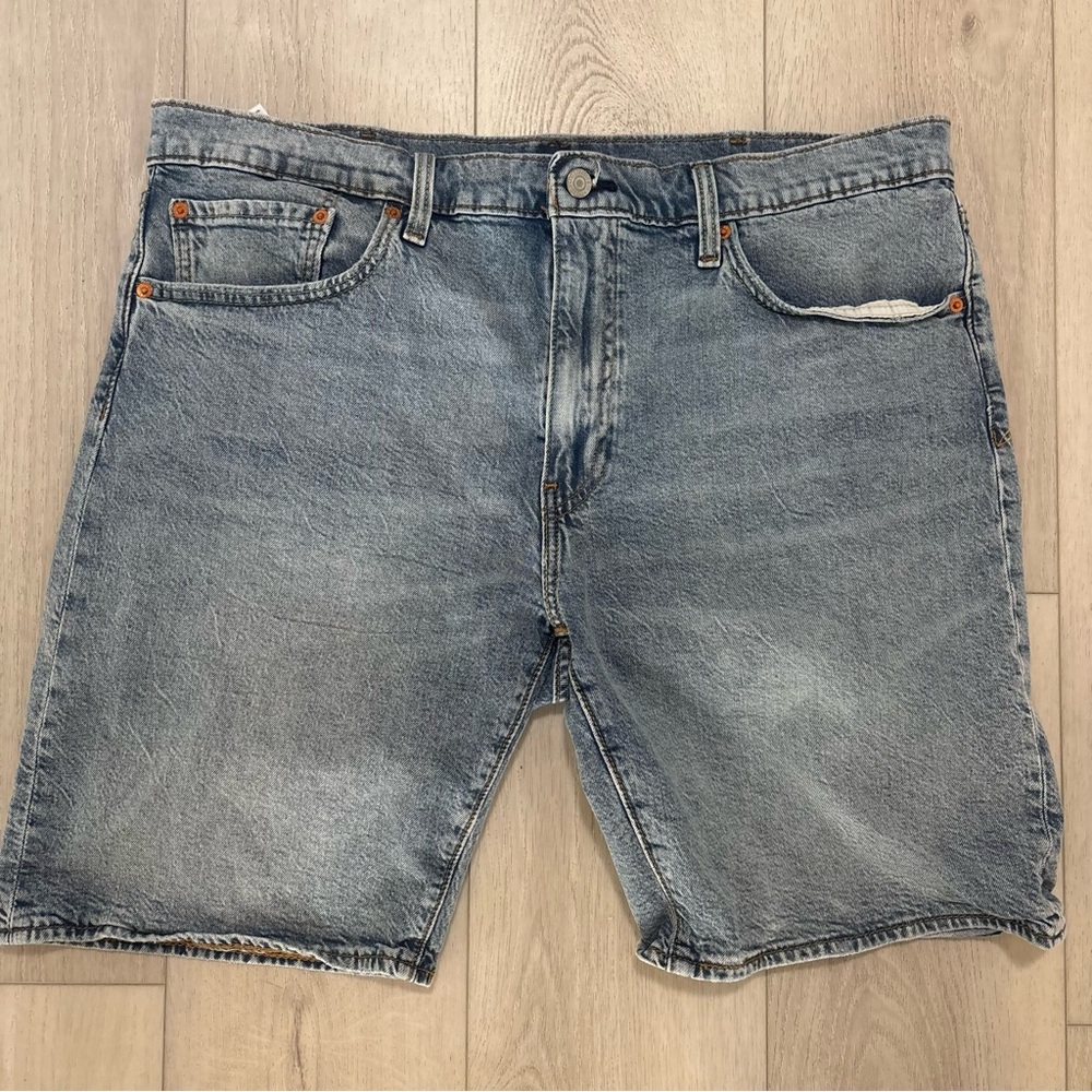 Levi’s Women’s Bermuda Denim Shorts -W38/16